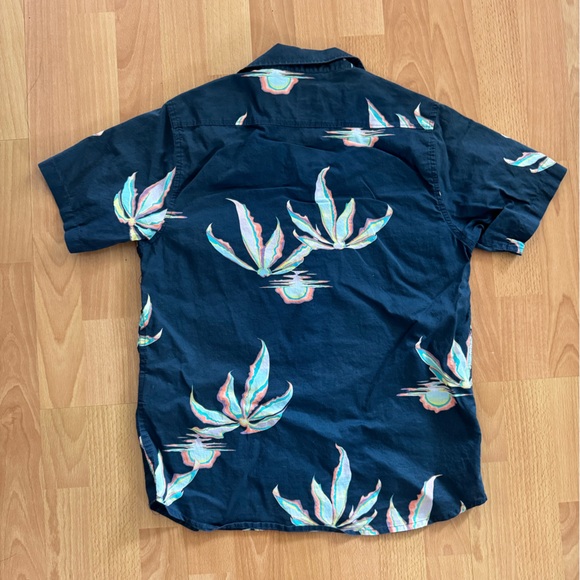 Boys Large (size 14) collared button downn - Picture 3 of 6